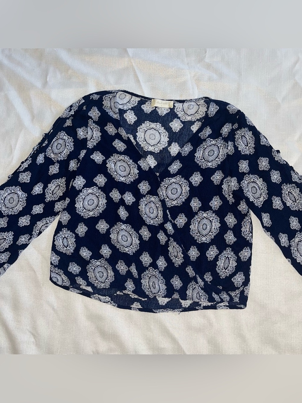 Altar’d State blue white mandala shape long sleeve crepe blouse Small